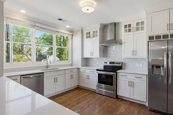 2836 Woodlawn Dr, Nashville, TN 37215