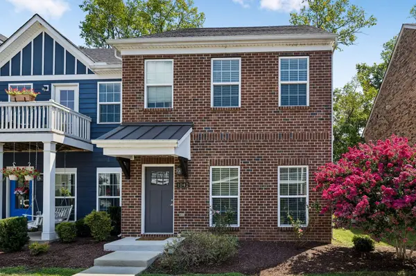 1042 Emery Bay Cir, Hendersonville, TN 37075