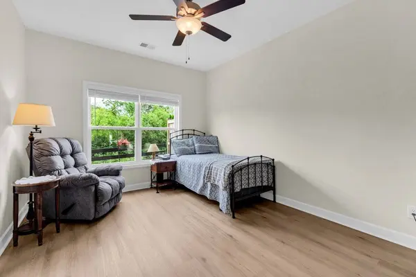 133 Dameron Private Dr, Hendersonville, TN 37075