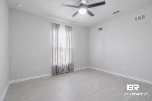 23697 Lampkin Dr, Robertsdale, AL 36567