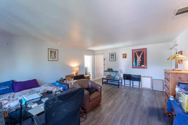 1428 E Simpson, Fresno, CA 93704