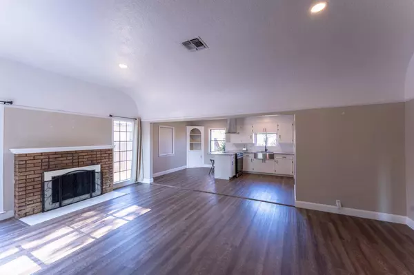 963 N Arthur AVE, Fresno, CA 93728