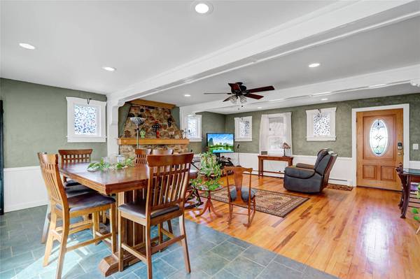 190 N Huron ST, Ronkonkoma, NY 11779