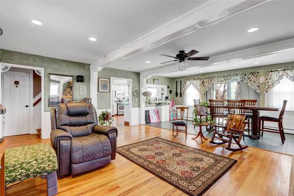 190 N Huron ST, Ronkonkoma, NY 11779