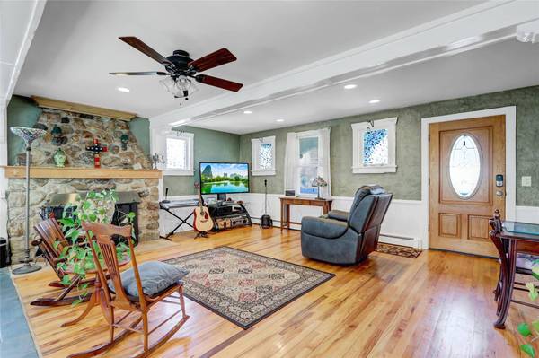 190 N Huron ST, Ronkonkoma, NY 11779