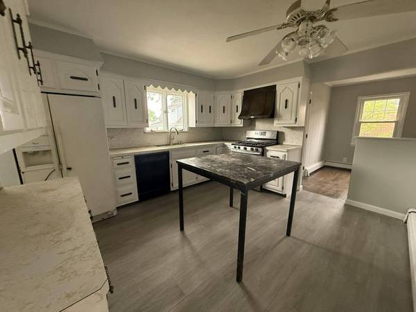 1491 Kiefer AVE, Elmont, NY 11003