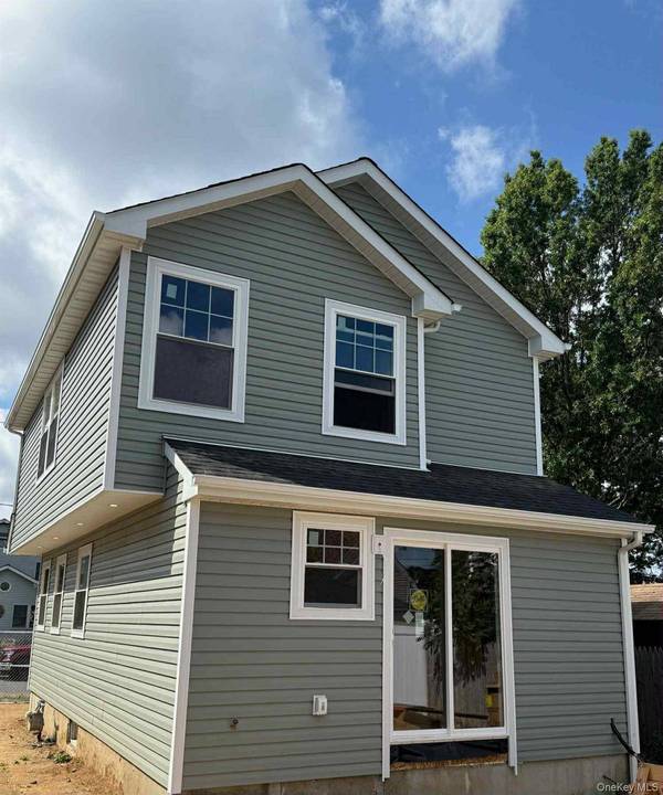 513 Washington AVE, West Hempstead, NY 11552