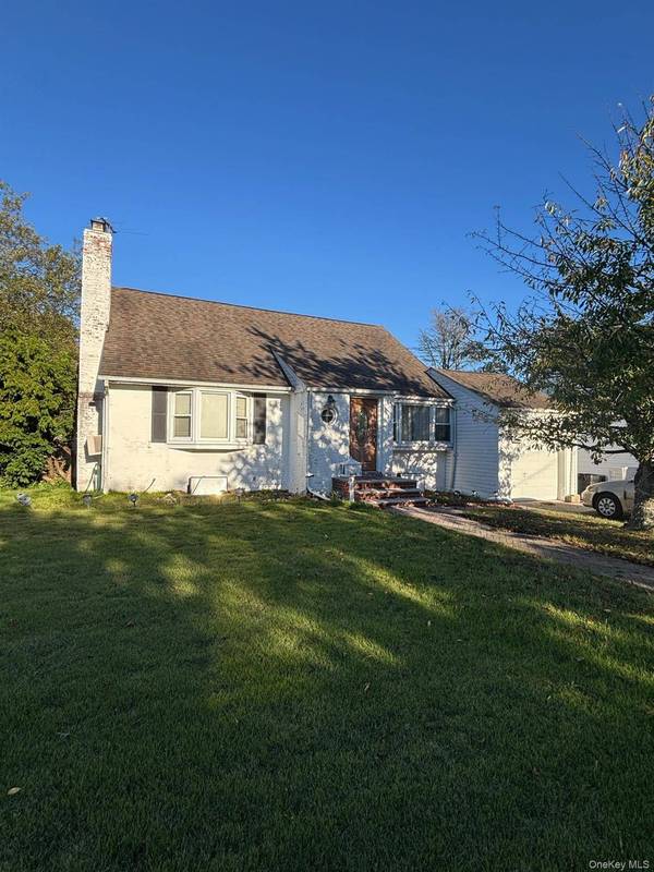 1515 Paul ST, Baldwin, NY 11510