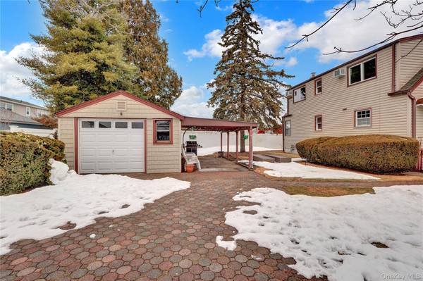 2242 6th ST, East Meadow, NY 11554