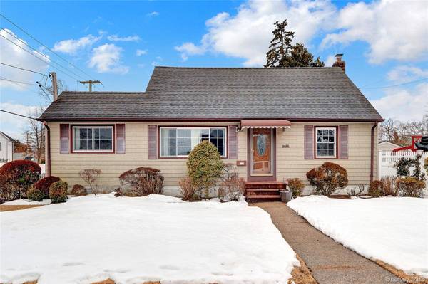 2242 6th ST, East Meadow, NY 11554