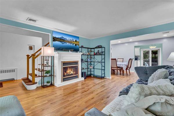 138 Norman DR, East Meadow, NY 11554