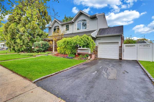 138 Norman DR, East Meadow, NY 11554