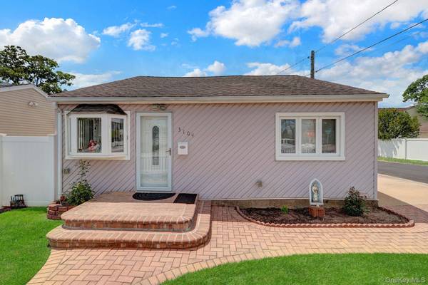 3104 Royal AVE, Oceanside, NY 11572