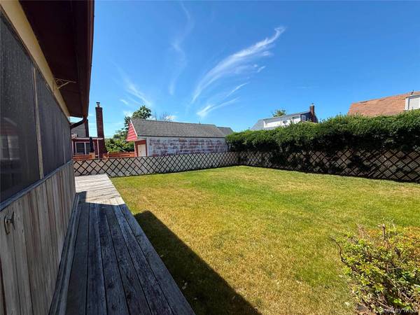 51 Virginia ST, Valley Stream, NY 11580