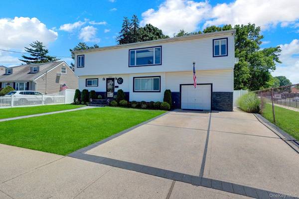 1602 Noble ST, East Meadow, NY 11554