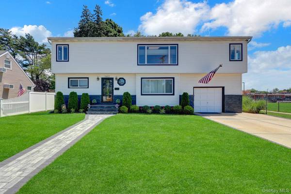 1602 Noble ST, East Meadow, NY 11554