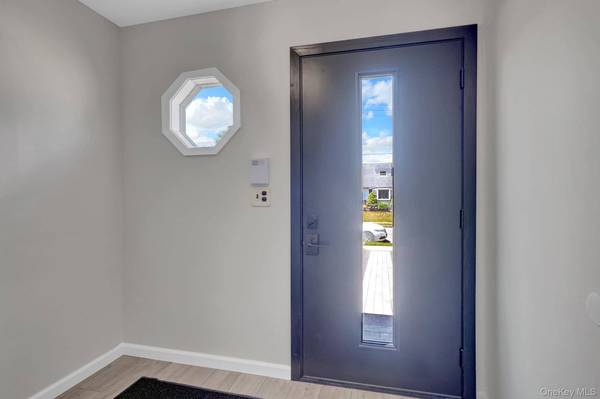 1602 Noble ST, East Meadow, NY 11554