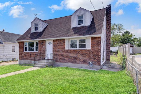 1397 Rosser AVE, Elmont, NY 11003