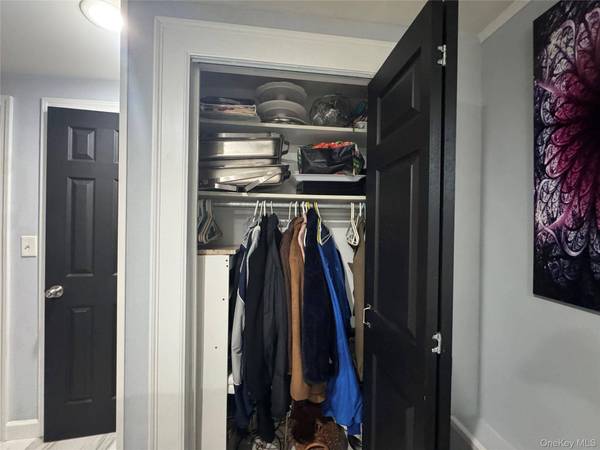 6A James ST, Huntington Station, NY 11746