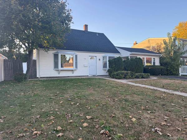 106 Ranch LN