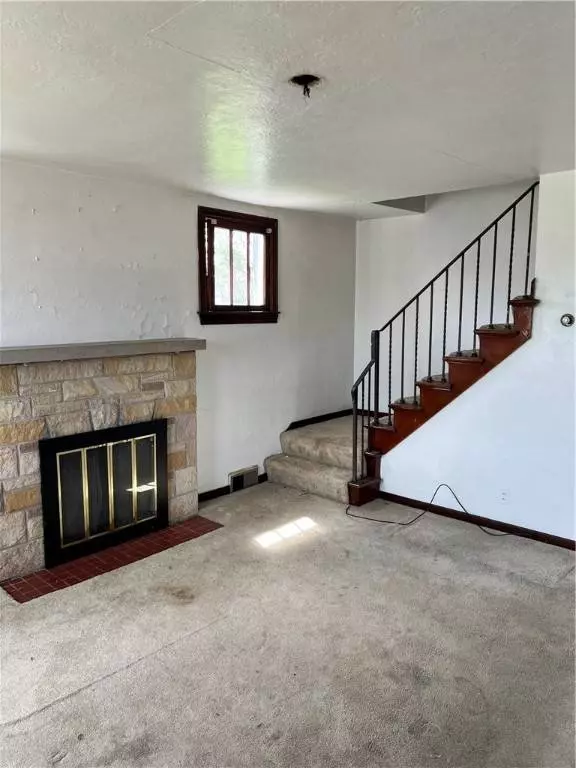 805 Patterson Ave, Jeannette, PA 15644