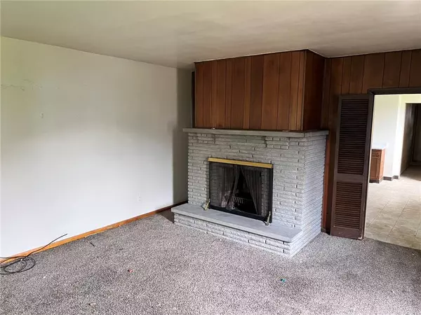 505 Monongahela Ave, Glassport, PA 15045