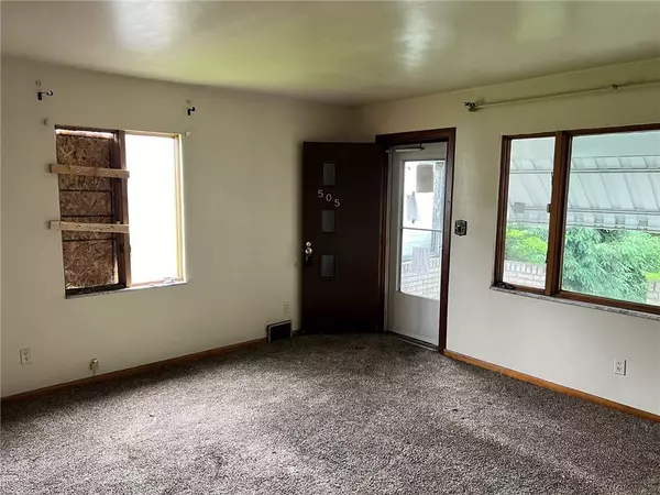 505 Monongahela Ave, Glassport, PA 15045