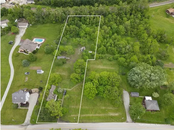 273 S Greengate Rd, Hempfield Twp - Wml, PA 15601