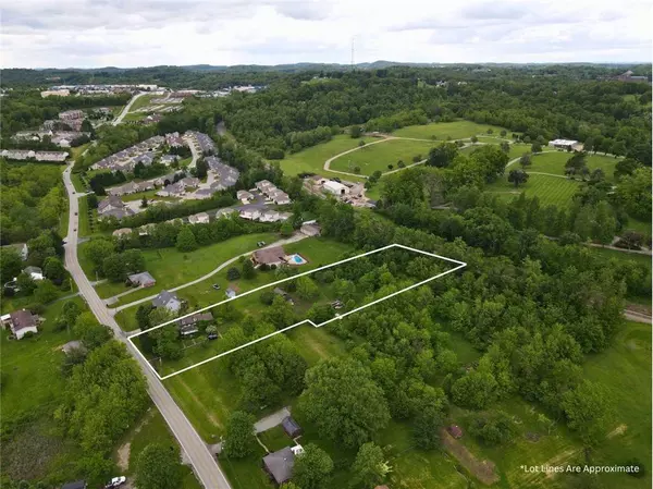 273 S Greengate Rd, Hempfield Twp - Wml, PA 15601