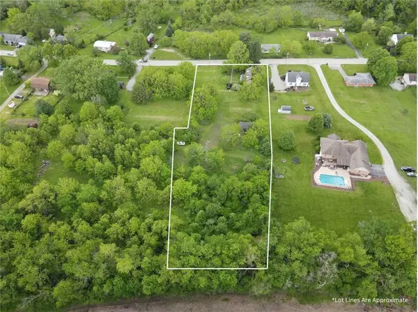 273 S Greengate Rd, Hempfield Twp - Wml, PA 15601