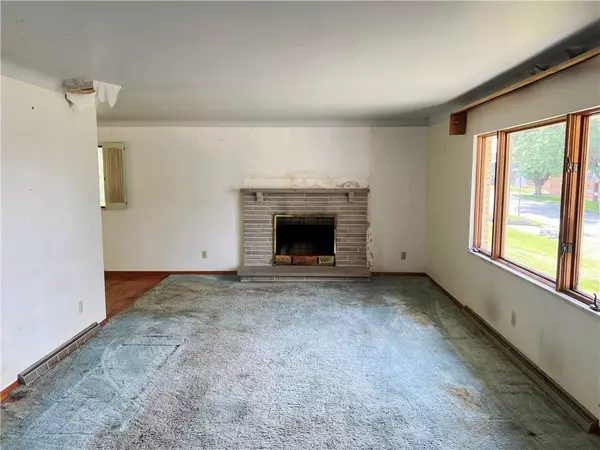 131 Monica Dr, Hempfield Twp - Wml, PA 15601