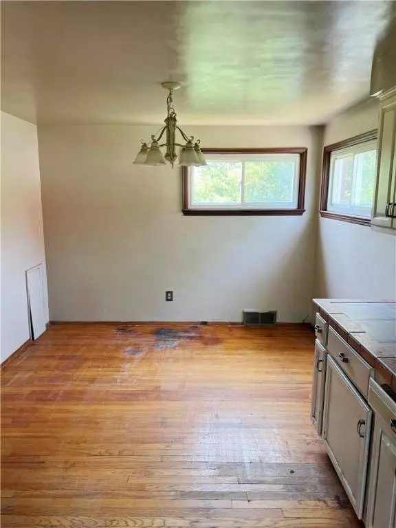 238 Humphrey Rd, Hempfield Twp - Wml, PA 15601