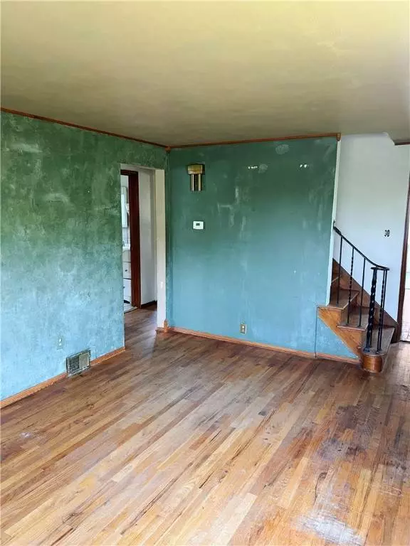 238 Humphrey Rd, Hempfield Twp - Wml, PA 15601