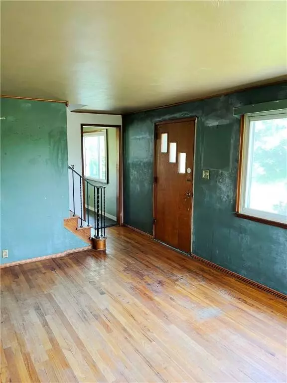 238 Humphrey Rd, Hempfield Twp - Wml, PA 15601