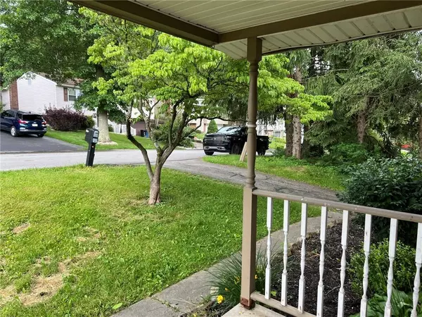 4 Lou Anne Ln, Murrysville, PA 15626