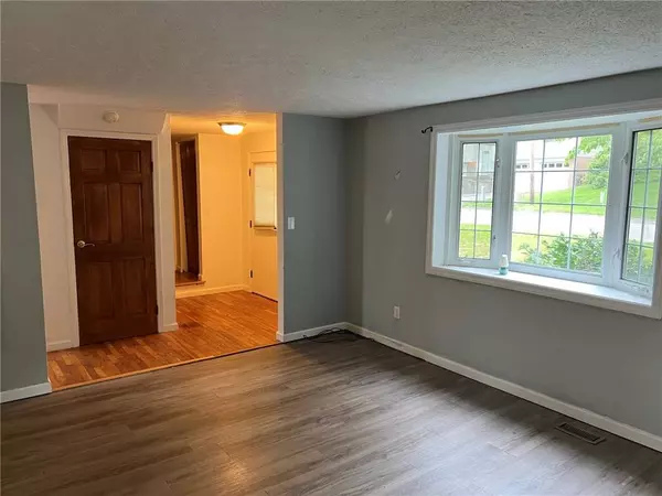 4 Lou Anne Ln, Murrysville, PA 15626