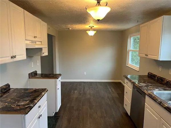 4 Lou Anne Ln, Murrysville, PA 15626