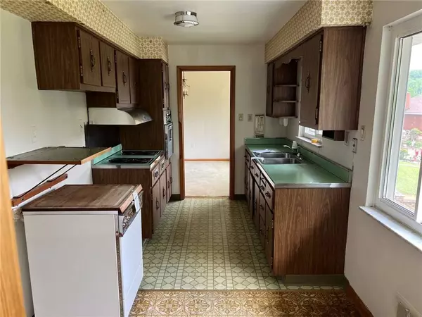 4415 Mckenzie Dr, Monroeville, PA 15146