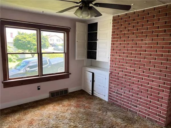 906 Allegheny Ave, Plum Boro, PA 15068