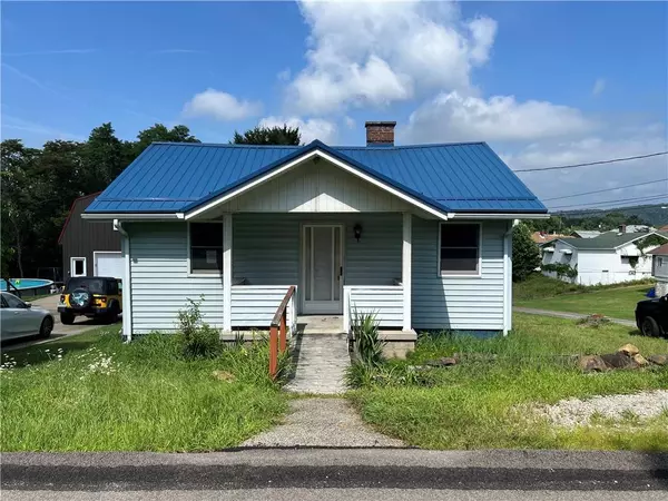 906 Allegheny Ave, Plum Boro, PA 15068