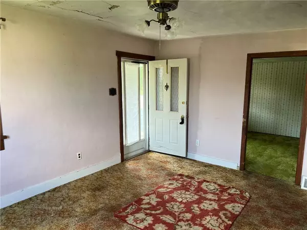 906 Allegheny Ave, Plum Boro, PA 15068