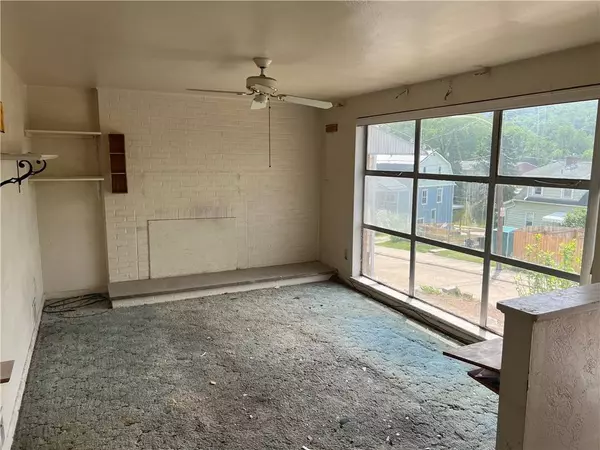 567 Peter St, Verona, PA 15147