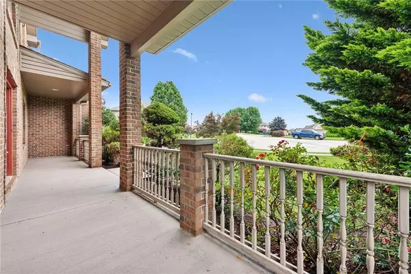 626 Oakcrest Dr, North Huntingdon, PA 15642