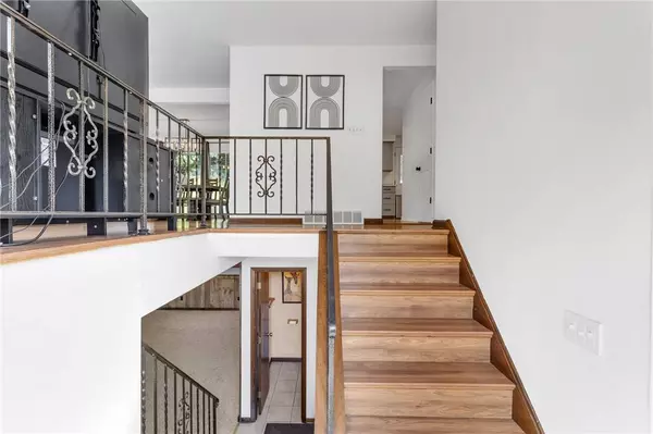 212 Ligonier Ln, Plum Boro, PA 15068