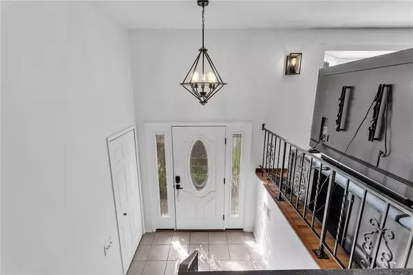 212 Ligonier Ln, Plum Boro, PA 15068