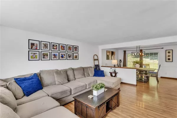 212 Ligonier Ln, Plum Boro, PA 15068