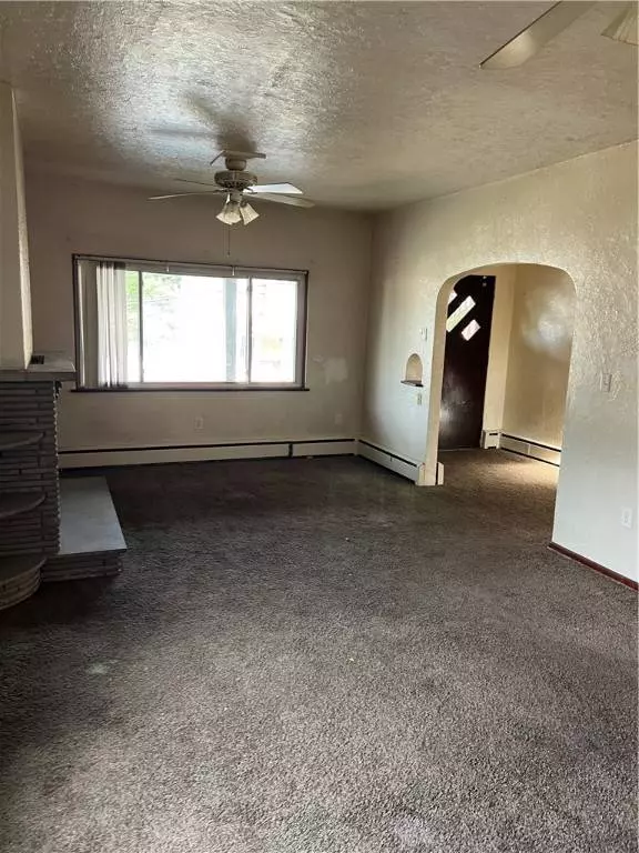 515 Lowry Ave, Jeannette, PA 15644