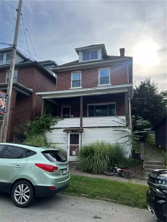 515 Lowry Ave, Jeannette, PA 15644