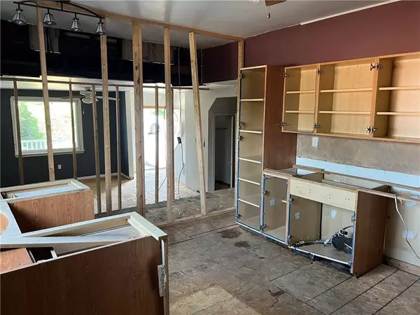 211 Wilbert St, Mt Washington, PA 15211