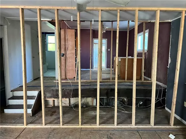 211 Wilbert St, Mt Washington, PA 15211